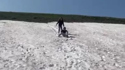 Haziran ayında yaylada kar keyfi