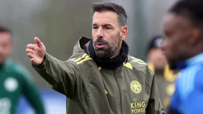 Leicester City, Van Nistelrooy ile yollarını ayırdı