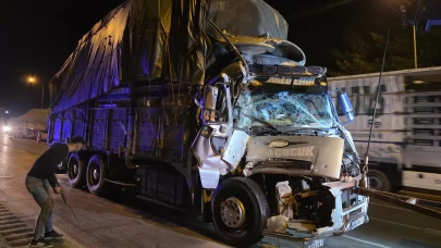 Adana-Pozantı Otoyolu'nda maddi hasarlı kaza ulaşımı aksattı