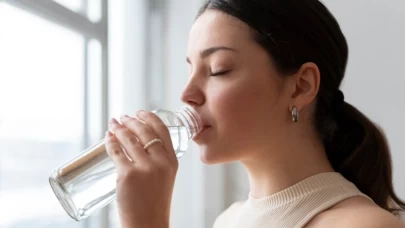 Yaz mevsimiyle birlikte sıvı alımını arttırın! Faydalarına inanamayacaksınız