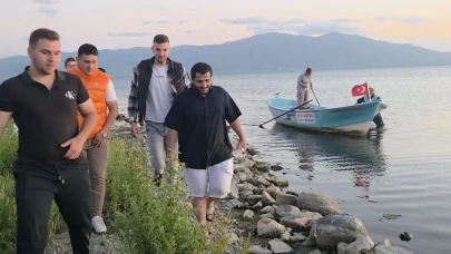 Suudi Arabistanlı turist botla açıldığı İznik Gölü'nde mahsur kaldı