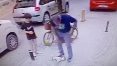 Cani adam köpeğe işkence uyguladı! Yere attı, boğazını sıktı