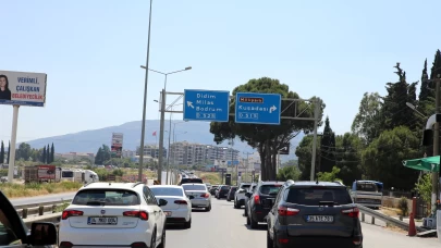 Aydın'da turizm merkezleri güzergahında trafik yoğunluğu yaşandı