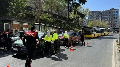 İstanbul'da huzur uygulaması: 949 gözaltı