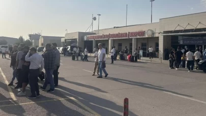 Irak'a giden uçaklar Şırnak'a indi