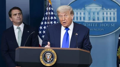 Trump: "İran uranyum zenginleştirmeye devam ederse yeniden vururuz"