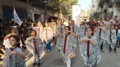 Gazze'de çocuklar, İsrail saldırıları gölgesinde Kurban Bayramı’nı kutladı