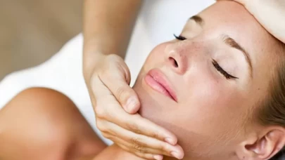 Cilt canlandırıcı yüz masajı nasıl yapılır?