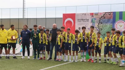 12 Yaş Altı Rize Cup 2025 Yiğit Demirel Turnuvası sona erdi