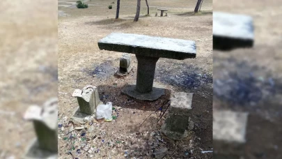 Mesire alanındaki oturma alanlarına zarar verdiler