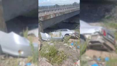 Otomobil köprüden uçtu: 2 yaralı