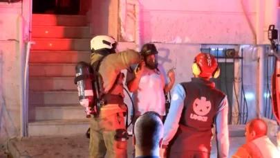 Esenyurt'ta 5 katlı binada yangın