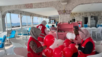 Türk Kızılay Avcılar, karne şenliği ile öğrencilerin yüzünü güldürdü!