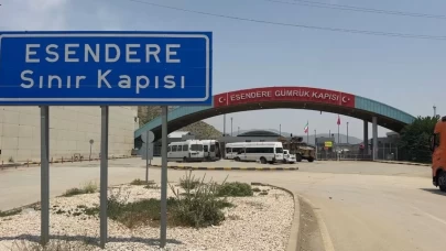 Türk vatandaşları sınırlardan giriş yapıyor