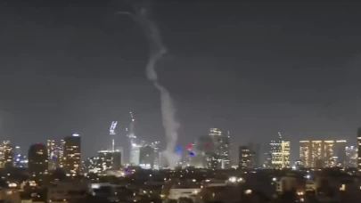 İran'dan füze saldırısı başladı: İsrail vatandaşlarına sığınak çağrısı yaptı