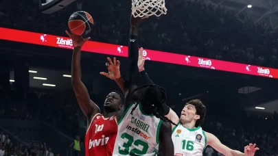 Olympiakos, final serisinde öne geçti