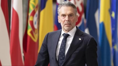 Hollanda Başbakanı istifa etti!