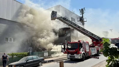 Gebze'de market deposunda yangın