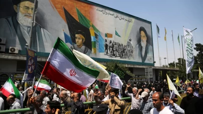 İran’ın başkenti Tahran’da halktan intikam çağrısı