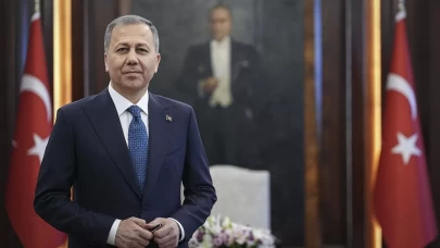 Bakan Yerlikaya'dan trafik kurallarına uyma çağrısı: Trafikte gözümüz cep telefonunda değil, yolda olsun