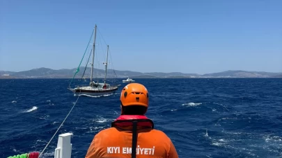 Bodrum’da sürüklenen tekne KIYEM ekiplerince kurtarıldı