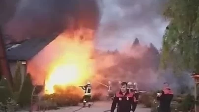 Çorum'daki çiçekçi yangını paniğe neden oldu