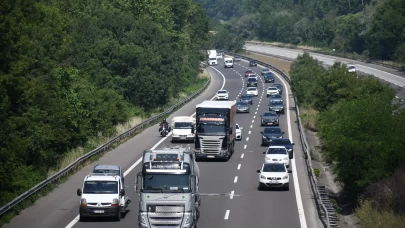 Yollarda bayram tatili hareketliliği başladı