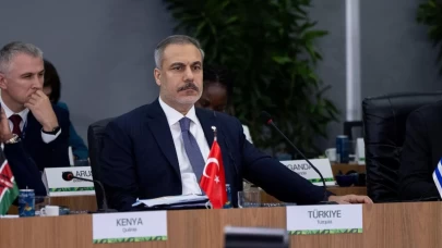 Bakan Fidan: Soykırımcı İsrail ile bir arada durmak artık hiç kimseyi iyi durumda göstermiyor