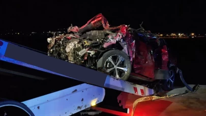 Ankara’da iki otomobil kafa kafaya çarpıştı: 3 ölü