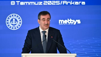 Cumhurbaşkanı Yardımcısı Yılmaz, AK Parti Gençlik Kolları Başkanı Yusuf İbiş'i kabul etti