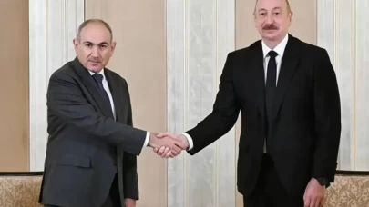 Aliyev ve Paşinyan Abu Dabi'de buluştu