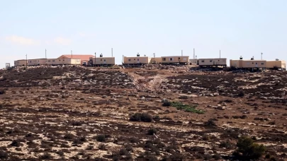 İsrailliler Batı Şeria'da kaçak yerleşim yeri kuruyor