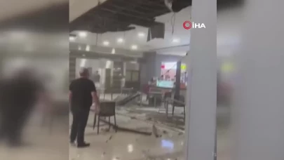 Beylikdüzü'nde AVM'nin yemek katının asma tavanı çöktü