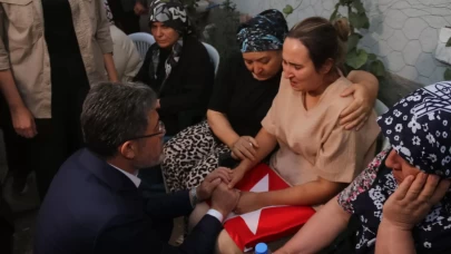 Bakan Yumaklı'dan şehit ailesine taziye ziyareti