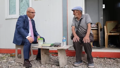 Sevdiğini 60 yıldır bekleyen "Memiş Dayı" Vali Koç'u duygulandırdı