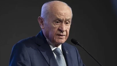 Lider Bahçeli'den Leman'a karikatür tepkisi: İğrenç saldırıyı nefretle lanetliyorum
