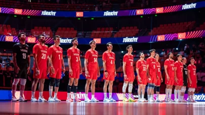 Filenin Efeleri, Japonya'da sahneye çıkıyor