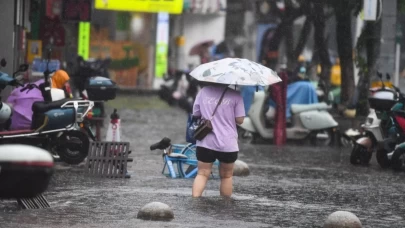 Wipha Tayfunu, Hong Kong’u ve Çin’i vurdu