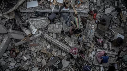 İşgalci İsrail enkaz altındaki yaralılara ulaşmayı engelliyor