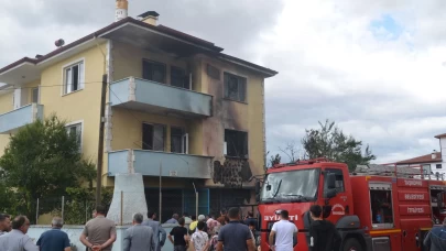 3 katlı bina alevlere teslim oldu