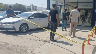 Oto galeriye silahlı saldırı: 1 yaralı