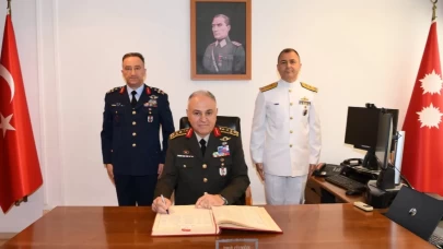 Genelkurmay Başkanı Orgeneral Gürak, NATO Avrupa Müttefik Yüksek Komutanı Devir Teslim Töreni'ne katıldı