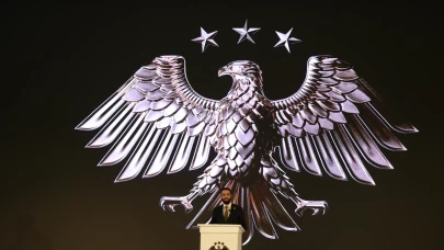 Baas rejimi sonrası ilk adım! Suriye ulusal logosunu değiştirdi