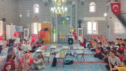 Ahmet Yavuzer Camii'nde çocuklar 15 Temmuz ruhunu yaşattı