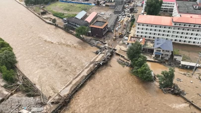 Çin'de şiddetli yağışlar etkisini sürdürüyor