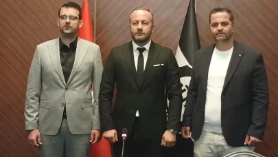 Altay’da kriz büyüyor