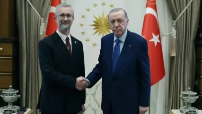 Ukrayna'nın Ankara Büyükelçisi Celâl, Cumhurbaşkanı Erdoğan'a güven mektubunu sundu