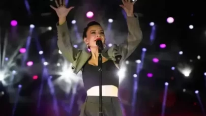 Trabzon Kültür Yolu Festivali'nde Fatma Turgut konser verdi