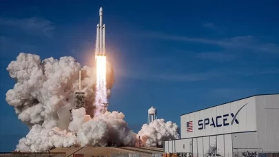 SpaceX’in 11’inci insanlı uzay uçuş görevi ertelendi