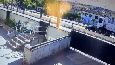 Düzce'de kamyon ile otomobil çarpıştı: 1 ölü